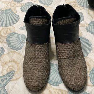 BERNIE MEV. ZEN CELUNE ANKLE BOOTS